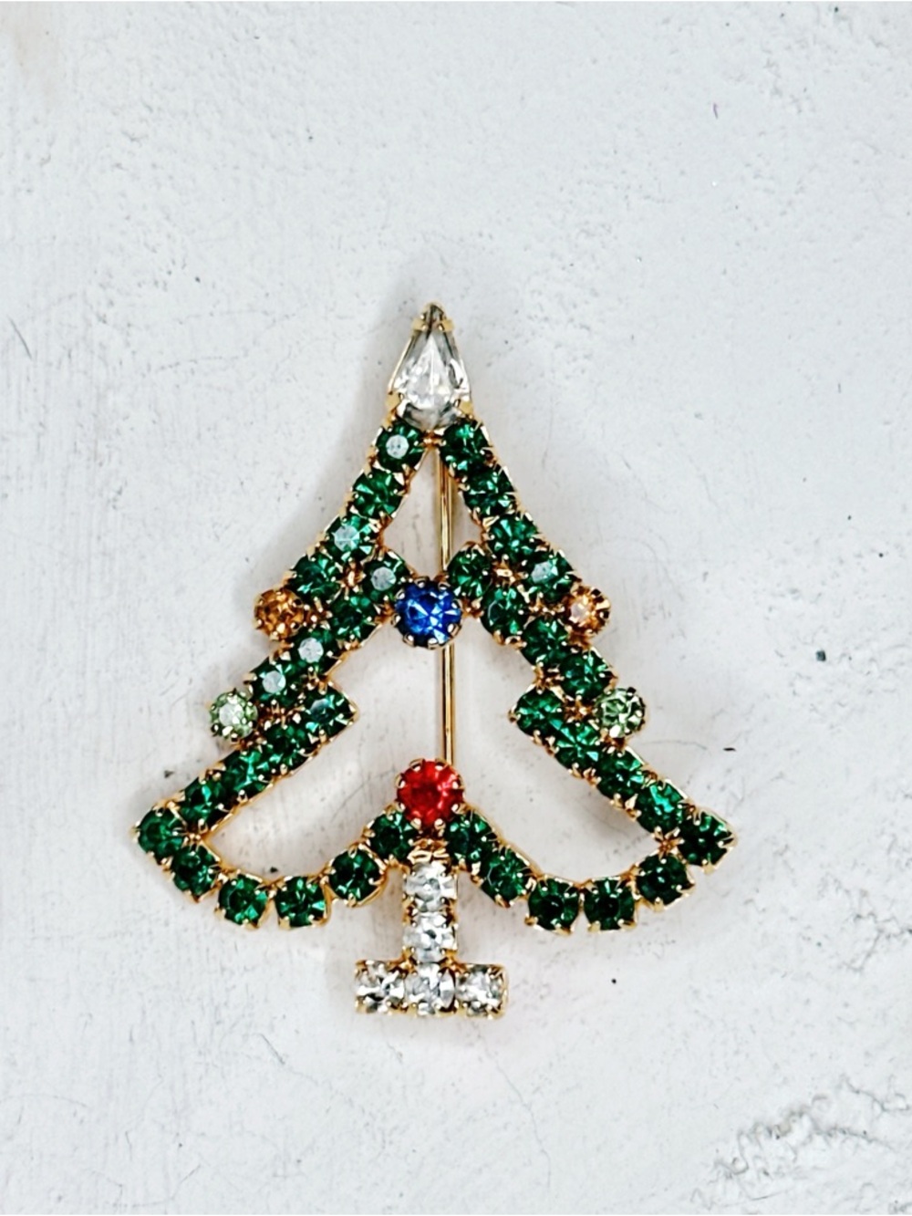 471u. Green Christmas Tree Brooch Bling